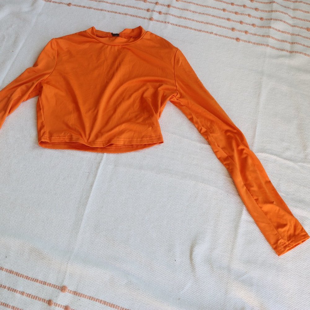 Dry-fit Orange mock neck top (cropped)
